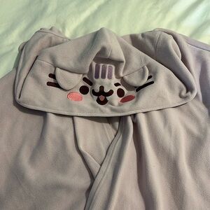Pusheen Vampurr Cape